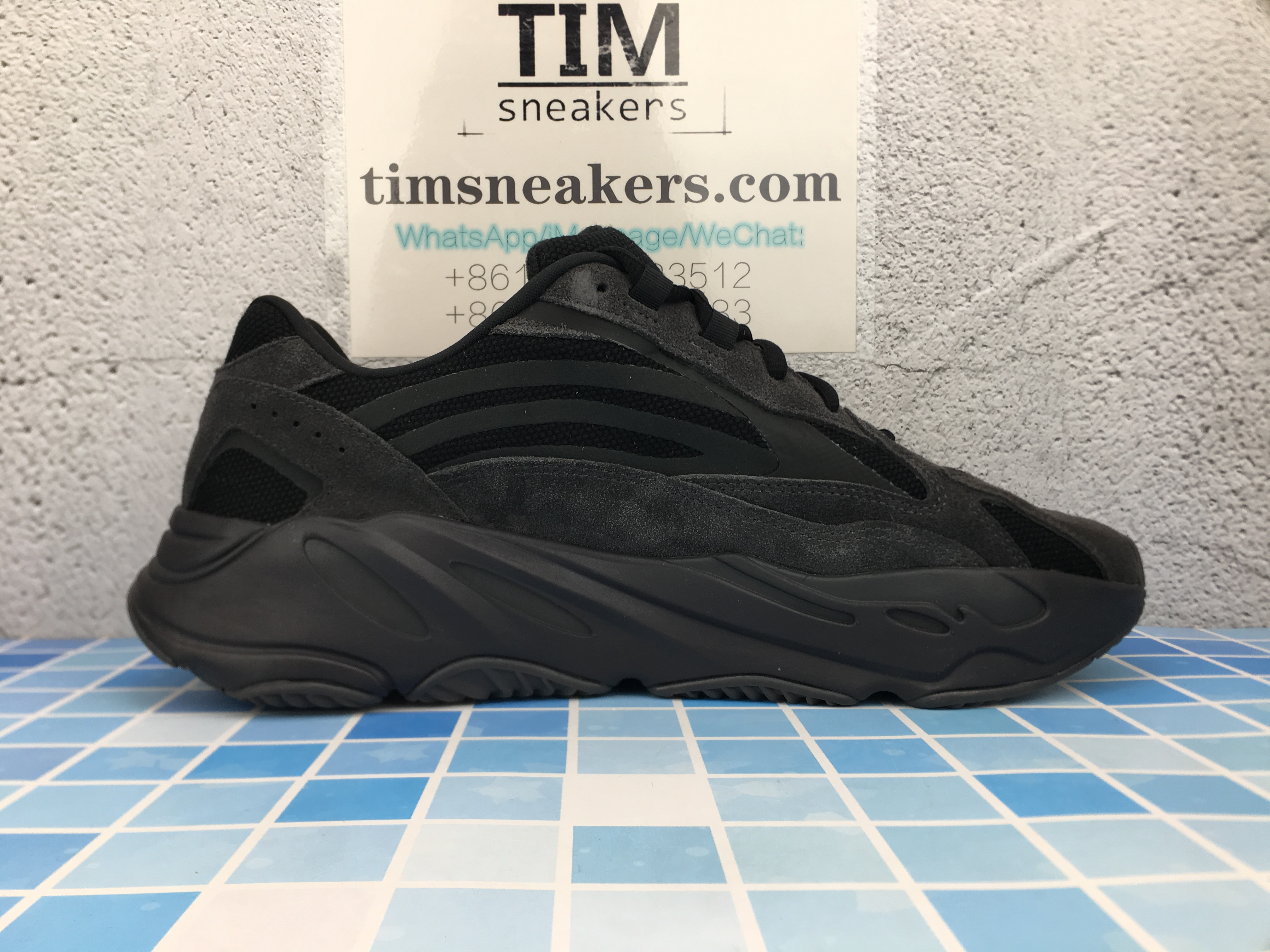 Yeezy Boost 700 V2 Vanta FU6684